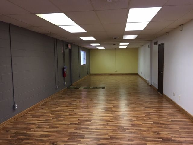 102 E Schoolhouse Rd, Yorkville, IL 60560